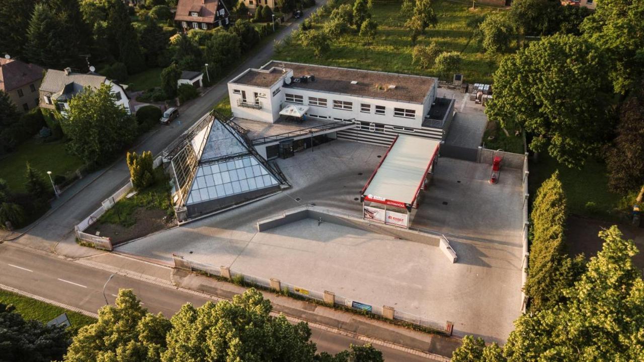 Pyramida Broumov Aparthotel Exterior foto